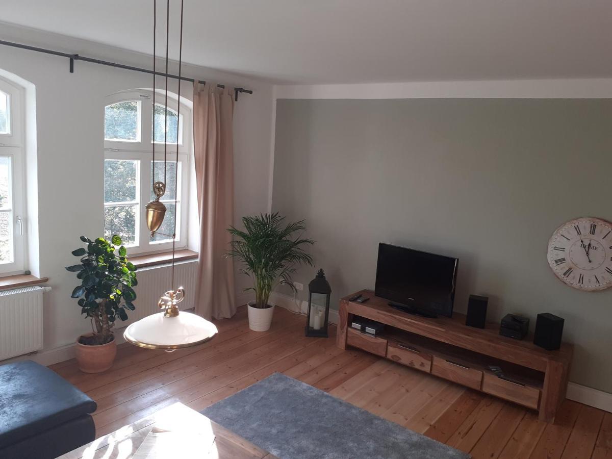 Ferienwohnung Ehemalige Revierfoersterei "Uns Luett" Kuhstorf Екстериор снимка
